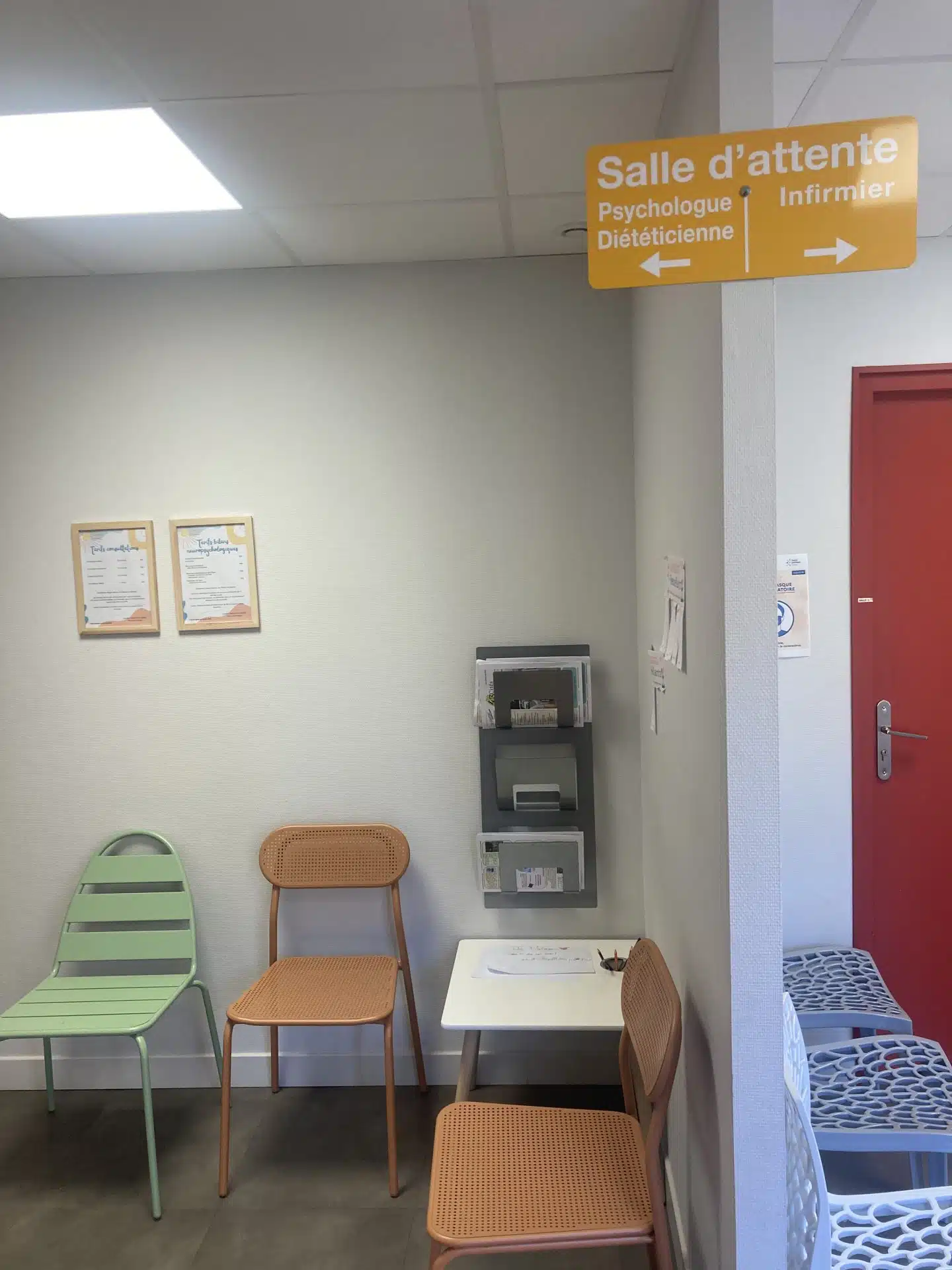 Salle dattente cabinet 3cités à PoitiersS